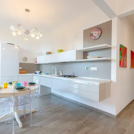 Hintown Pineta Family House Con Giardino شقة